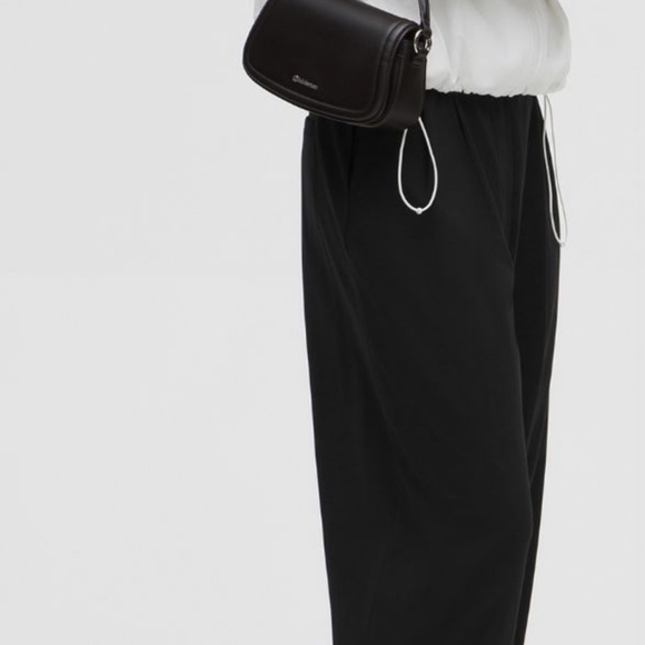 New with tags lululemon leather crossbody or handheld - Picture 4 of 7